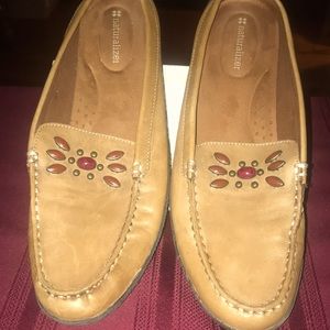 Naturalizer genuine leather loafers Size 9, adorned with metal beading.